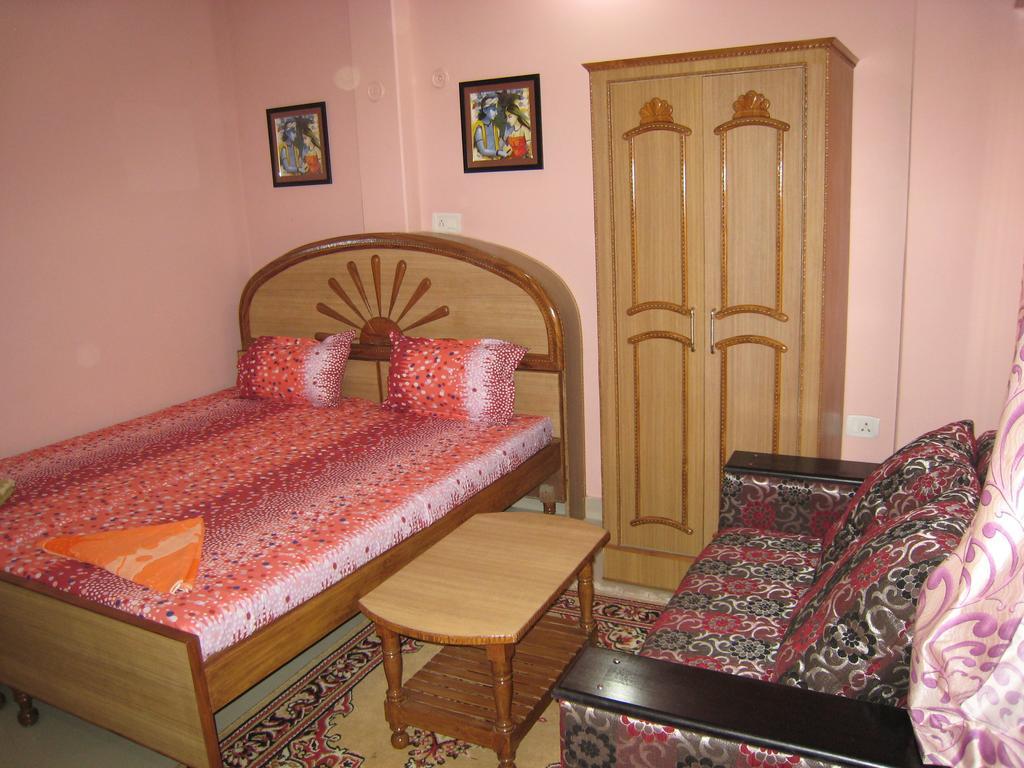 Krishna Paying Guest House Βαρανάσι Δωμάτιο φωτογραφία