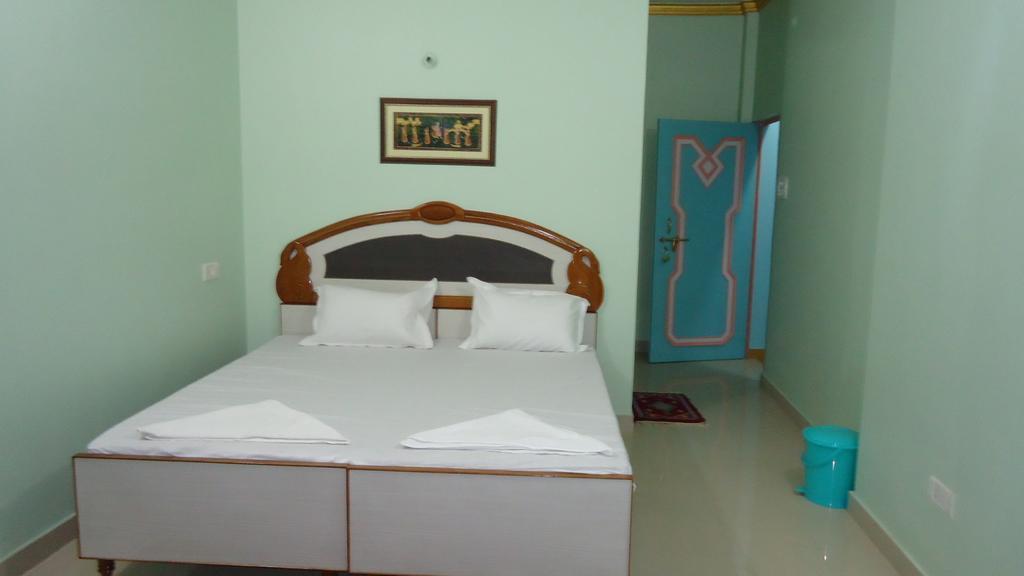 Krishna Paying Guest House Βαρανάσι Δωμάτιο φωτογραφία
